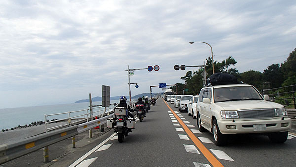 県道１４号線の交通マヒ